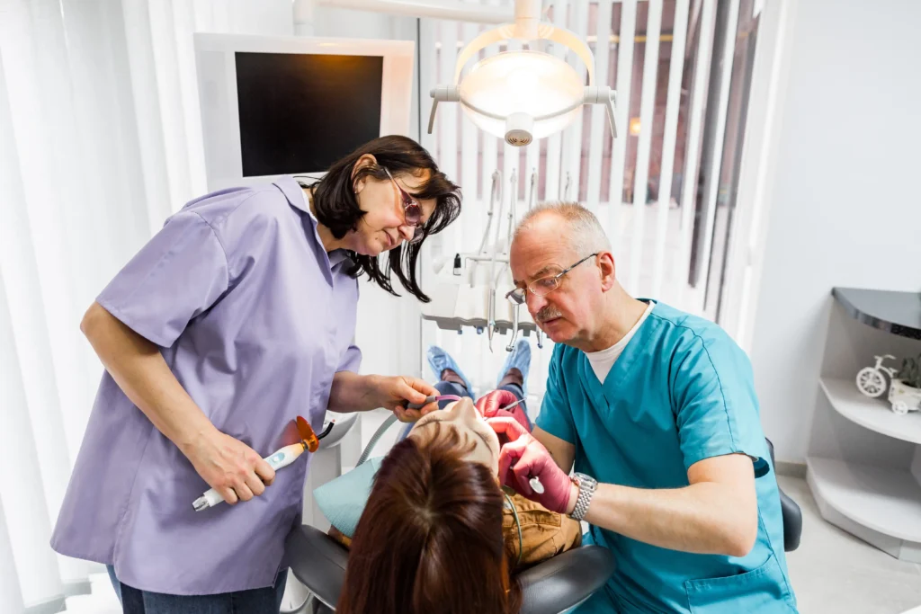 Aposentadoria especial para auxiliar de dentista: como funciona