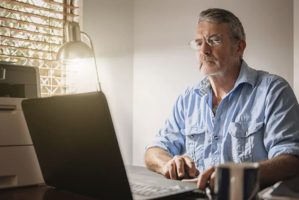 Como comprovar vínculo empregatício que não consta no INSS?