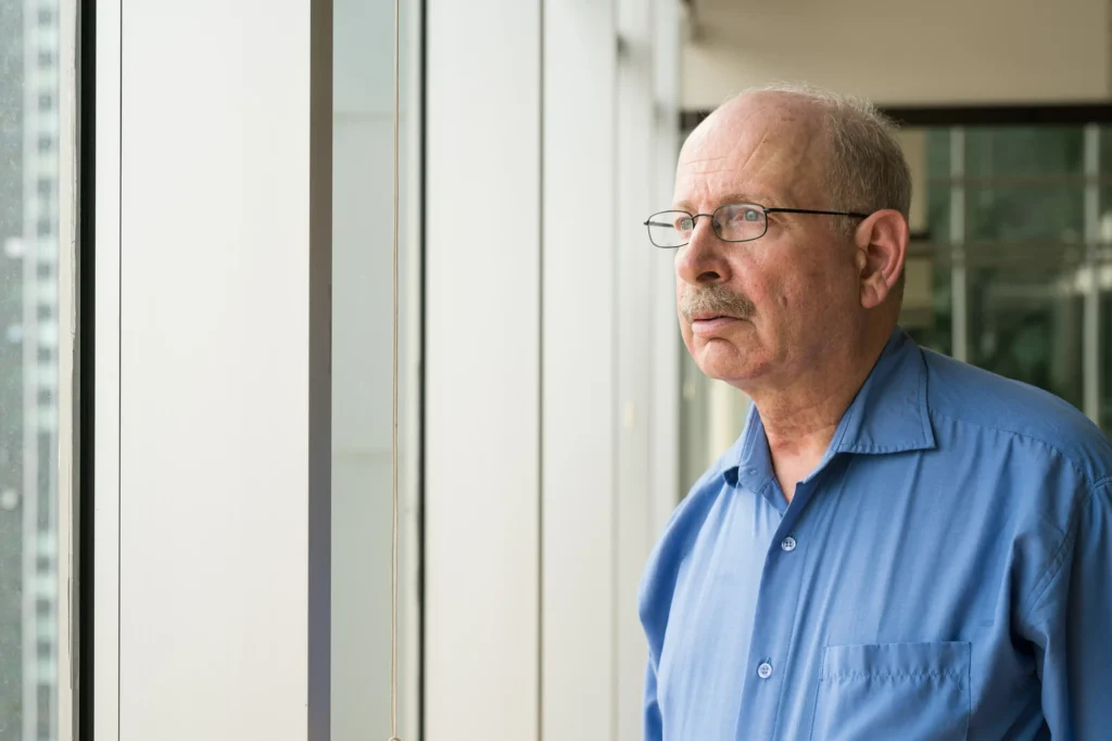 Alzheimer aposenta: como pedir e o que fazer se for negado